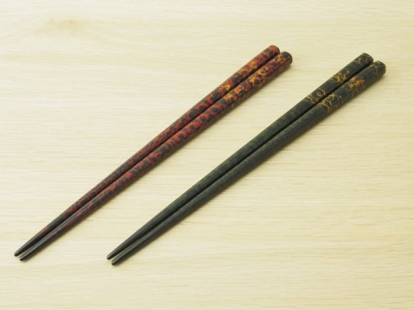 画像1: 唐塗　中箸(黒上箸上部金彩色（赤）、黒上箸上部金彩色（緑））