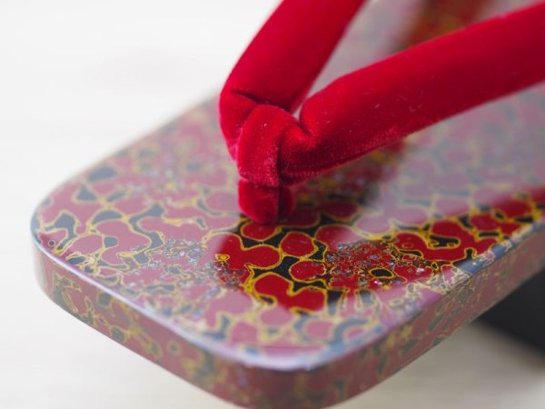 画像5: 唐塗　女下駄 赤上微塵貝入り