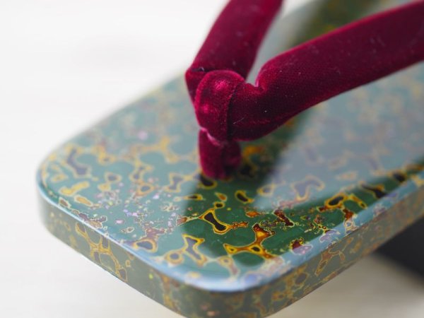 画像5: 唐塗　女下駄 緑上微塵貝入り