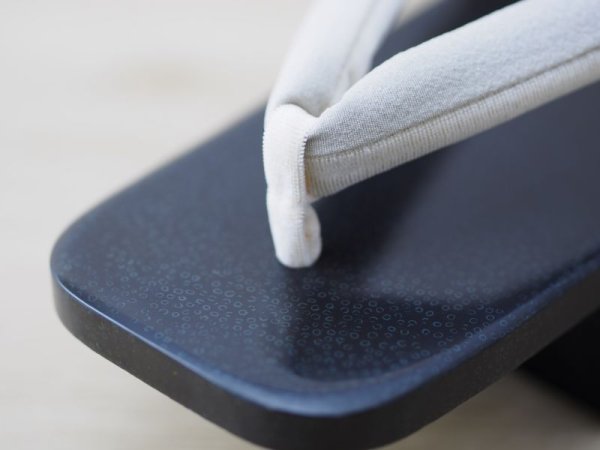 画像5: ななこ塗 女下駄 紺 (5)