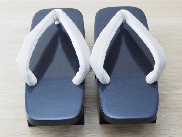 画像2: ななこ塗 女下駄 紺 (2)