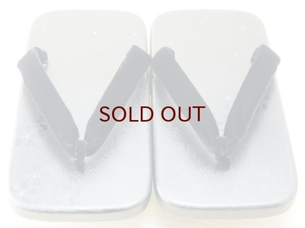 画像2: 紋紗塗 男下駄 花模様 (2)