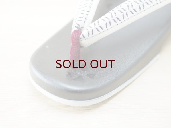 画像5: 紋紗塗 女下駄 花模様 (5)