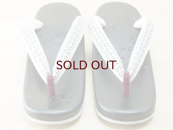 画像3: 紋紗塗 女下駄 花模様 (3)