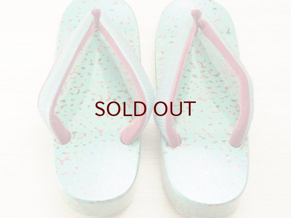 画像2: 唐塗 女下駄緑上金彩色 (2)