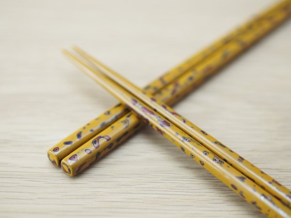 画像4: 唐塗　小箸　黄色（金彩色） (4)